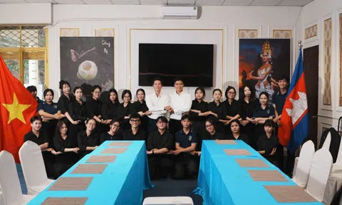 Mentor Lê Hồng Ân – MC Lê Đoàn kết nối doanh nghiệp tại Xúc Tiến Thương Mại Việt Nam – Campuchia 2026