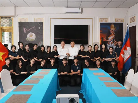 Mentor Lê Hồng Ân – MC Lê Đoàn kết nối doanh nghiệp tại Xúc Tiến Thương Mại Việt Nam – Campuchia 2026