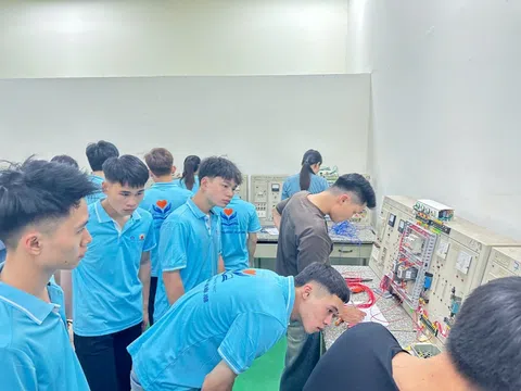 Học bổng toàn phần 100%: Học hệ cao đẳng + việc làm tại các doanh nghiệp FDI toàn quốc (Quỹ học bổng: Ươm mầm tri thức)